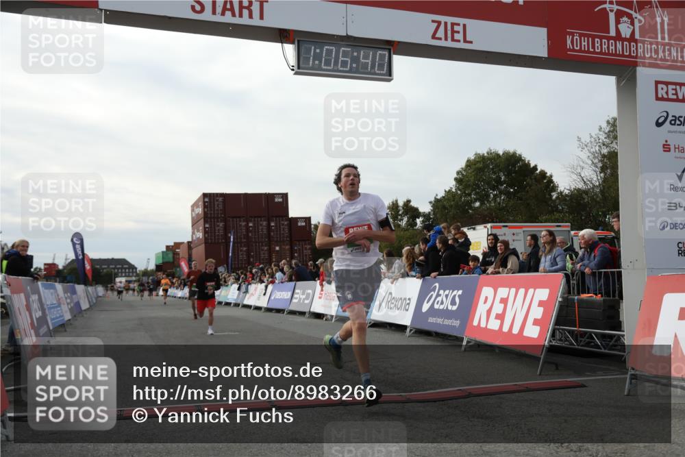 03.10.2025 - Köhlbrandbrückenlauf Yannick Fuchs http://msf.ph/oto/8983266 03.10.2025 16:06:38 Ziel 7623, 8860, 8880, 8965 meine-sportfotos.de
