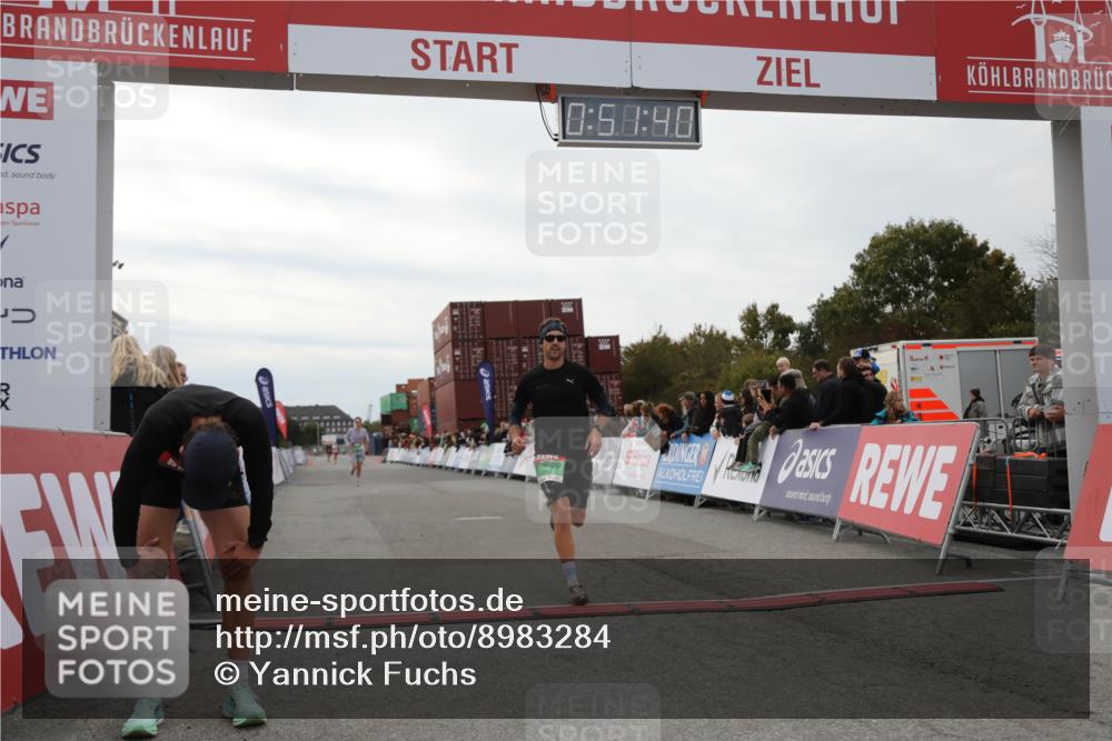 03.10.2025 - Köhlbrandbrückenlauf Yannick Fuchs http://msf.ph/oto/8983284 03.10.2025 15:51:38 Ziel 7118, 7210, 9663 meine-sportfotos.de