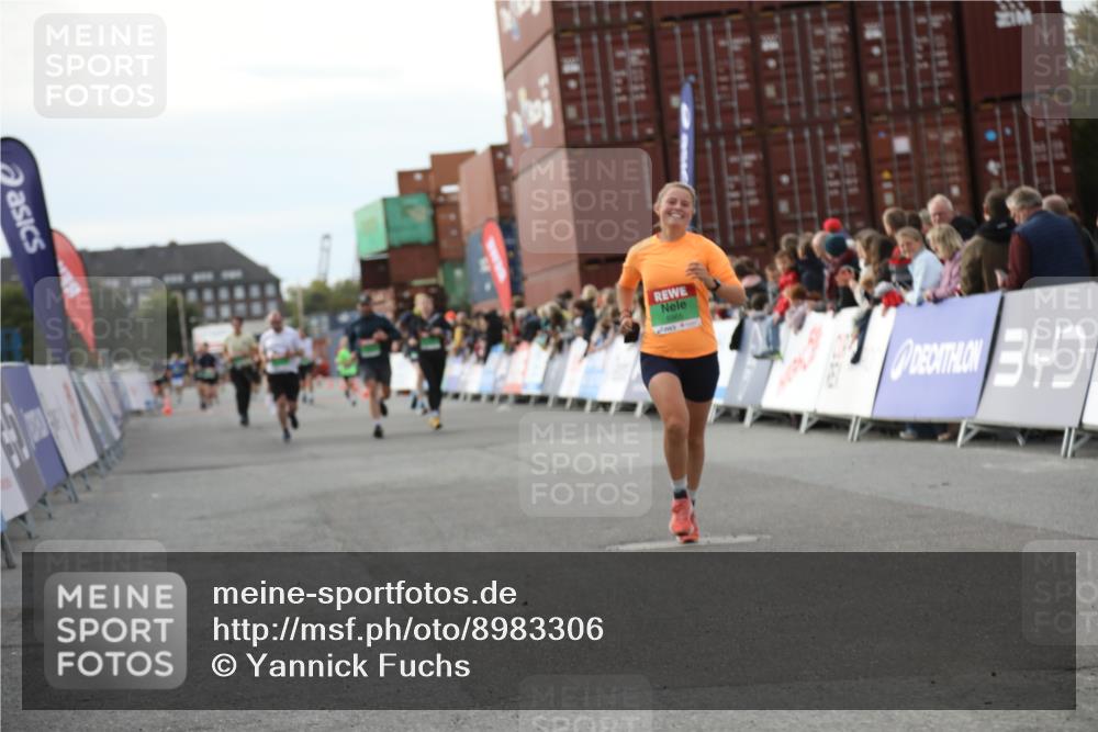 03.10.2025 - Köhlbrandbrückenlauf Yannick Fuchs http://msf.ph/oto/8983306 03.10.2025 16:06:44 Ziel 7623, 8848, 8880, 8965, 9128, 9353, 9354 meine-sportfotos.de