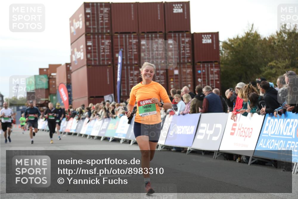 03.10.2025 - Köhlbrandbrückenlauf Yannick Fuchs http://msf.ph/oto/8983310 03.10.2025 16:06:45 Ziel 8848, 8880, 8965, 9128, 9353, 9354 meine-sportfotos.de
