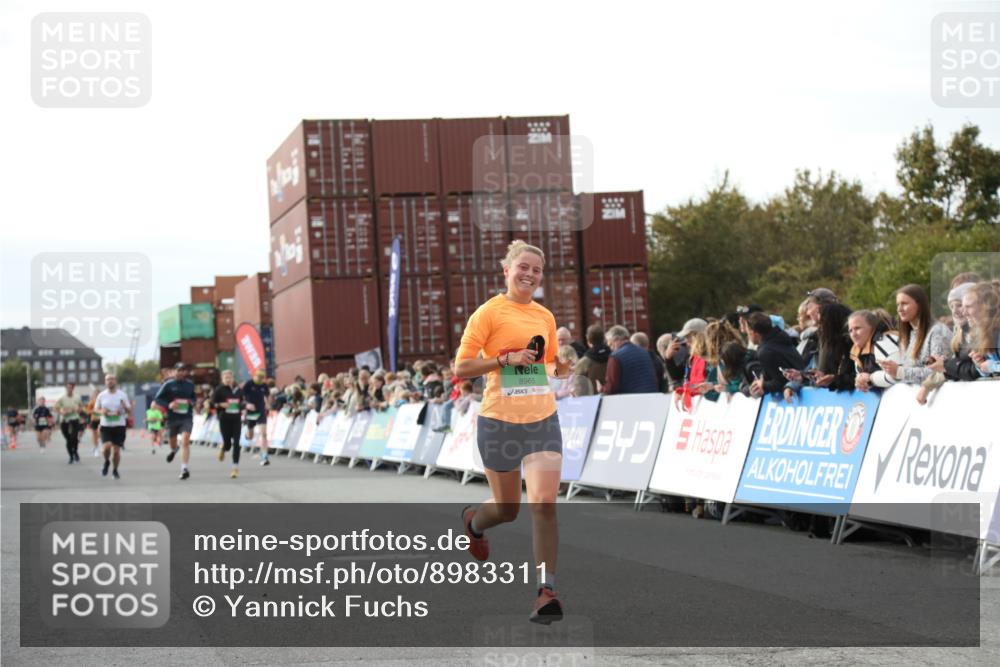 03.10.2025 - Köhlbrandbrückenlauf Yannick Fuchs http://msf.ph/oto/8983311 03.10.2025 16:06:45 Ziel 8848, 8880, 8965, 9128, 9353, 9354 meine-sportfotos.de