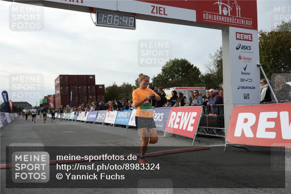 03.10.2025 - Köhlbrandbrückenlauf Yannick Fuchs http://msf.ph/oto/8983324 03.10.2025 16:06:46 Ziel 8848, 8880, 8965, 9128, 9353, 9354 meine-sportfotos.de