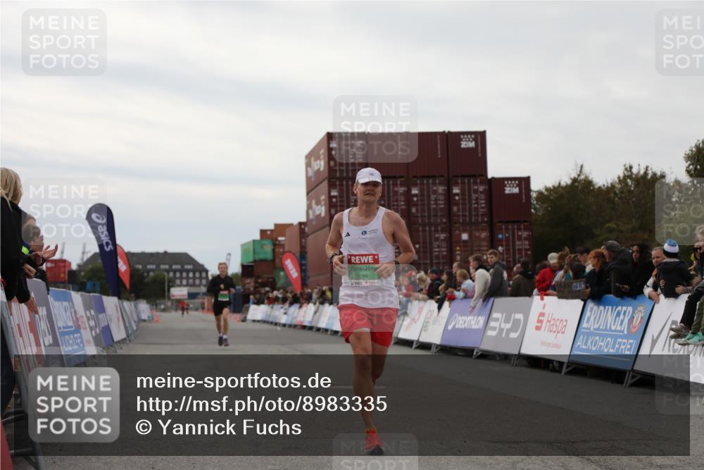 03.10.2025 - Köhlbrandbrückenlauf Yannick Fuchs http://msf.ph/oto/8983335 03.10.2025 15:51:55 Ziel 7054, 7520 meine-sportfotos.de