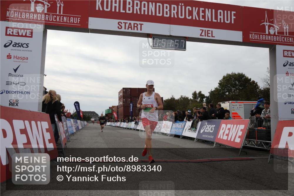 03.10.2025 - Köhlbrandbrückenlauf Yannick Fuchs http://msf.ph/oto/8983340 03.10.2025 15:51:55 Ziel 7054, 7520 meine-sportfotos.de