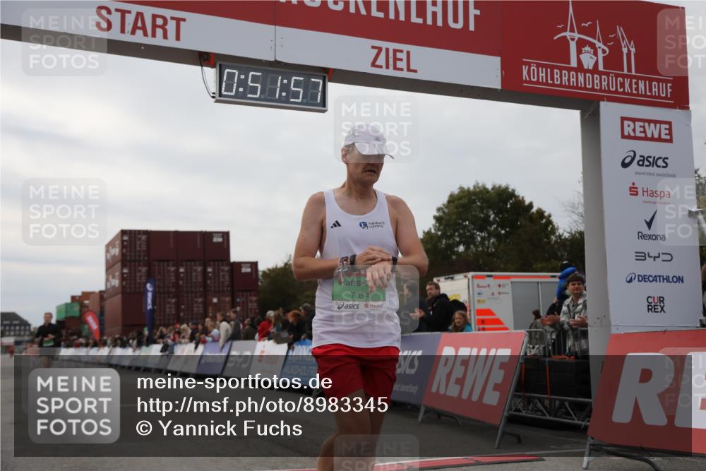 03.10.2025 - Köhlbrandbrückenlauf Yannick Fuchs http://msf.ph/oto/8983345 03.10.2025 15:51:56 Ziel 7054, 7520 meine-sportfotos.de