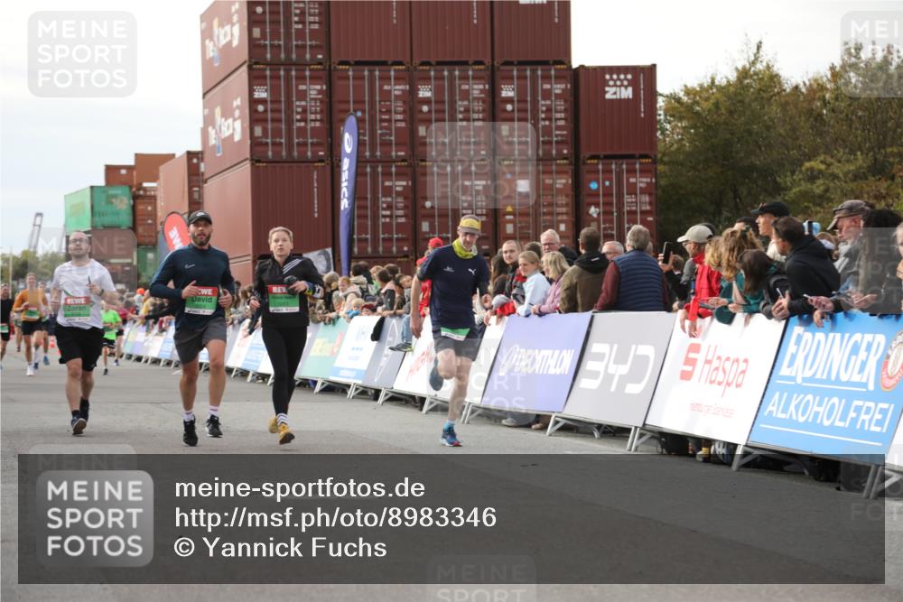 03.10.2025 - Köhlbrandbrückenlauf Yannick Fuchs http://msf.ph/oto/8983346 03.10.2025 16:06:48 Ziel 8848, 8965, 9128, 9353, 9354 meine-sportfotos.de