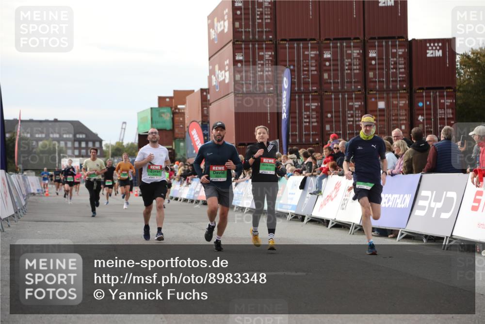 03.10.2025 - Köhlbrandbrückenlauf Yannick Fuchs http://msf.ph/oto/8983348 03.10.2025 16:06:49 Ziel 7263, 8848, 8965, 9128, 9353, 9354 meine-sportfotos.de