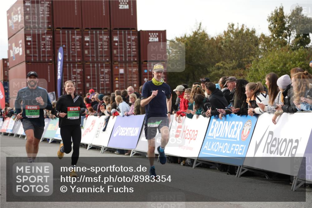 03.10.2025 - Köhlbrandbrückenlauf Yannick Fuchs http://msf.ph/oto/8983354 03.10.2025 16:06:49 Ziel 7263, 8848, 8965, 9128, 9353, 9354 meine-sportfotos.de