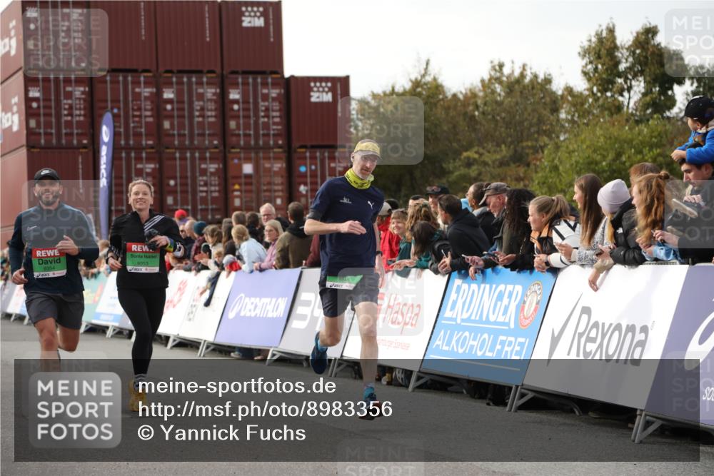 03.10.2025 - Köhlbrandbrückenlauf Yannick Fuchs http://msf.ph/oto/8983356 03.10.2025 16:06:49 Ziel 7263, 8848, 8965, 9128, 9353, 9354 meine-sportfotos.de