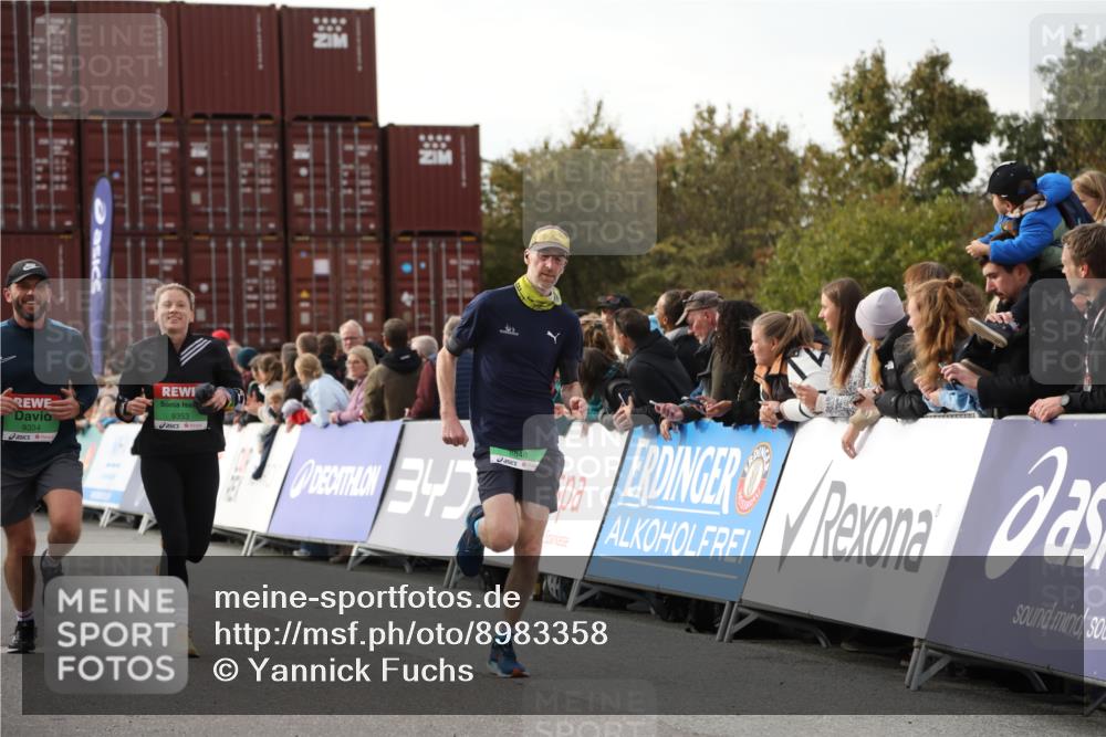 03.10.2025 - Köhlbrandbrückenlauf Yannick Fuchs http://msf.ph/oto/8983358 03.10.2025 16:06:50 Ziel 7263, 8848, 8967, 9128, 9353, 9354 meine-sportfotos.de