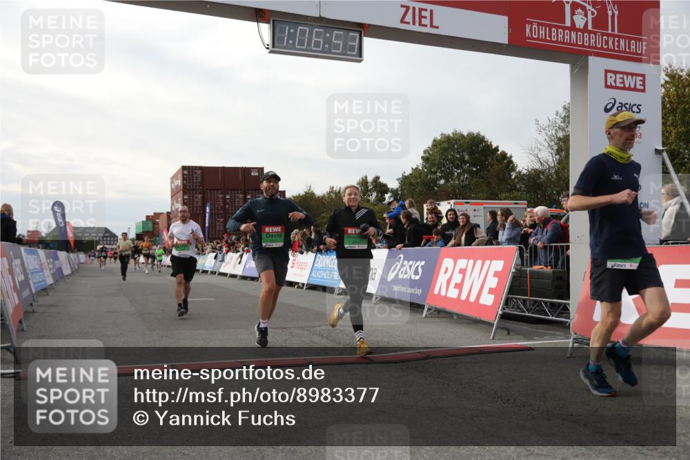 03.10.2025 - Köhlbrandbrückenlauf Yannick Fuchs http://msf.ph/oto/8983377 03.10.2025 16:06:52 Ziel 7263, 8848, 8866, 8967, 9128, 9353, 9354, 9416, 9417 meine-sportfotos.de