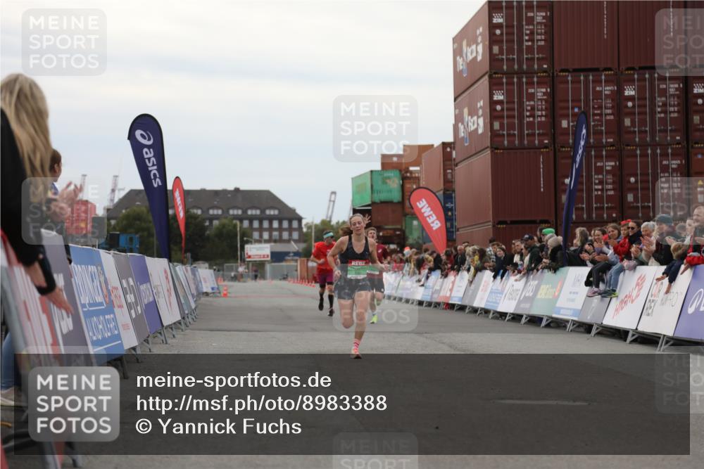 03.10.2025 - Köhlbrandbrückenlauf Yannick Fuchs http://msf.ph/oto/8983388 03.10.2025 15:52:15 Ziel 8968, 9269, 9602 meine-sportfotos.de
