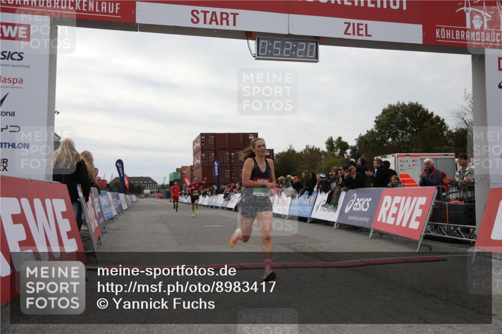 03.10.2025 - Köhlbrandbrückenlauf Yannick Fuchs http://msf.ph/oto/8983417 03.10.2025 15:52:18 Ziel 8968, 9269, 9602 meine-sportfotos.de