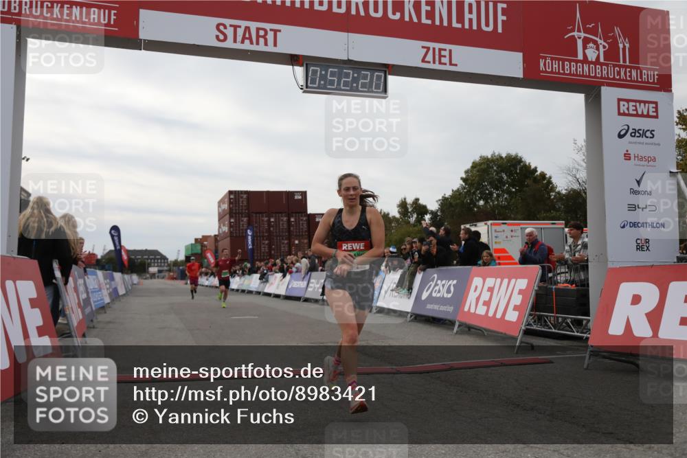 03.10.2025 - Köhlbrandbrückenlauf Yannick Fuchs http://msf.ph/oto/8983421 03.10.2025 15:52:19 Ziel 8968, 9269, 9602 meine-sportfotos.de