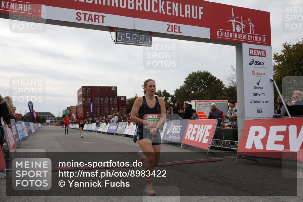 03.10.2025 - Köhlbrandbrückenlauf Yannick Fuchs http://msf.ph/oto/8983422 03.10.2025 15:52:19 Ziel 8968, 9269, 9602 meine-sportfotos.de