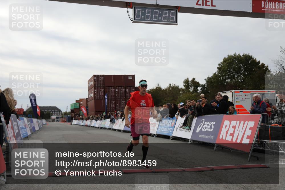 03.10.2025 - Köhlbrandbrückenlauf Yannick Fuchs http://msf.ph/oto/8983459 03.10.2025 15:52:24 Ziel 9269, 9602 meine-sportfotos.de