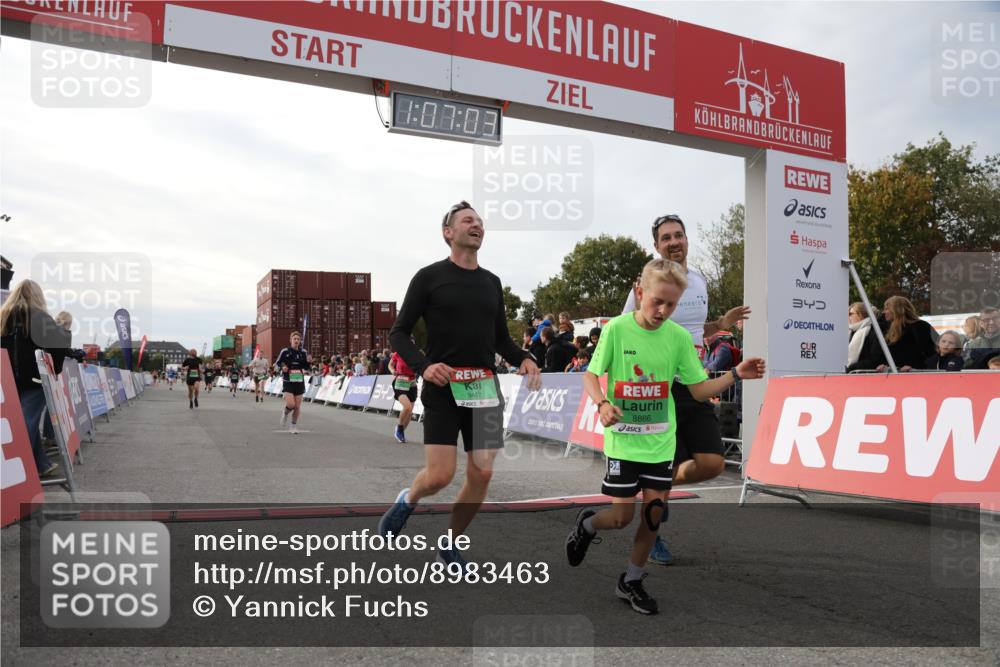 03.10.2025 - Köhlbrandbrückenlauf Yannick Fuchs http://msf.ph/oto/8983463 03.10.2025 16:07:01 Ziel 7174, 7228, 7263, 7322, 7995, 8026, 8866, 8967, 9416, 9417 meine-sportfotos.de