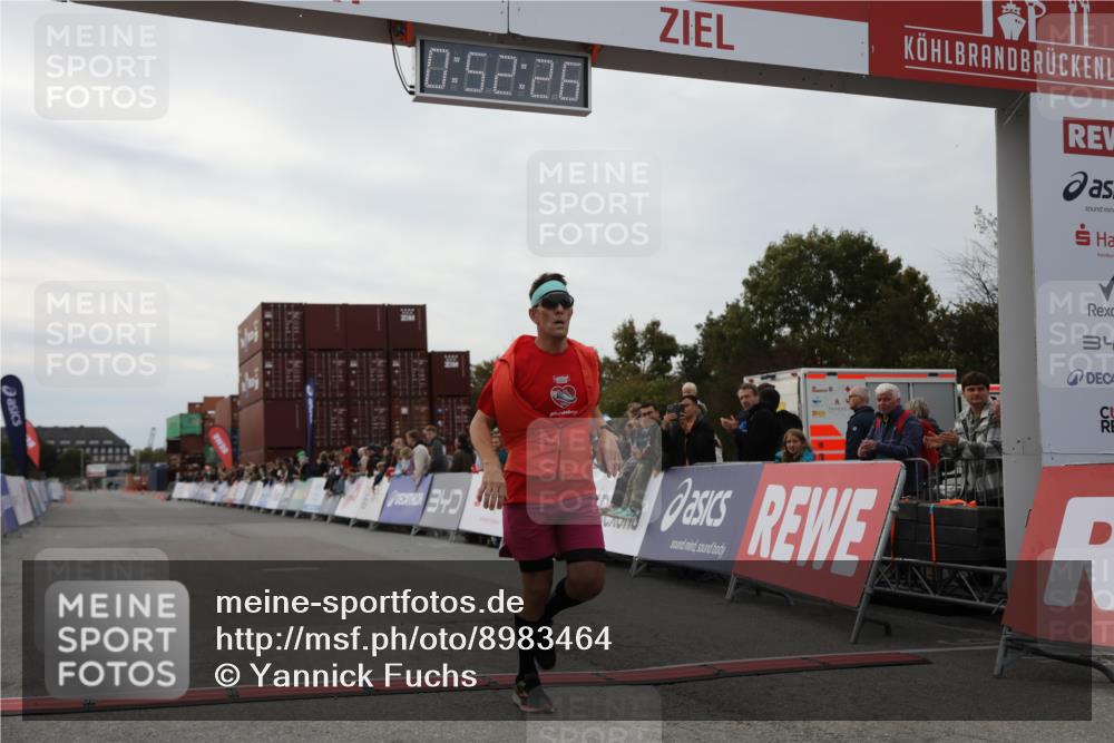 03.10.2025 - Köhlbrandbrückenlauf Yannick Fuchs http://msf.ph/oto/8983464 03.10.2025 15:52:24 Ziel 9269, 9602 meine-sportfotos.de