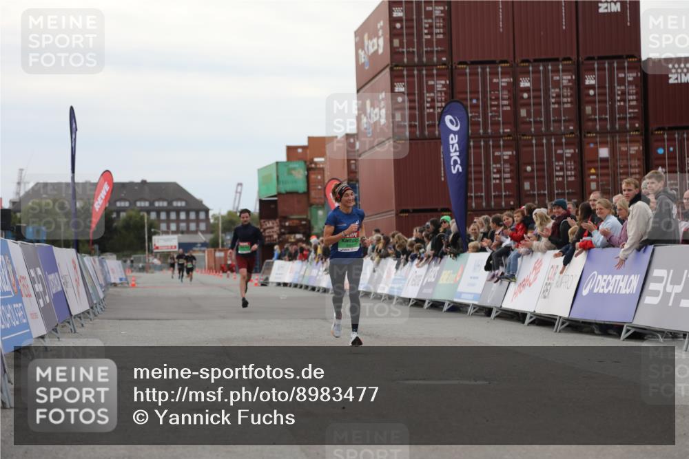 03.10.2025 - Köhlbrandbrückenlauf Yannick Fuchs http://msf.ph/oto/8983477 03.10.2025 15:53:01 Ziel 9461, 9591 meine-sportfotos.de