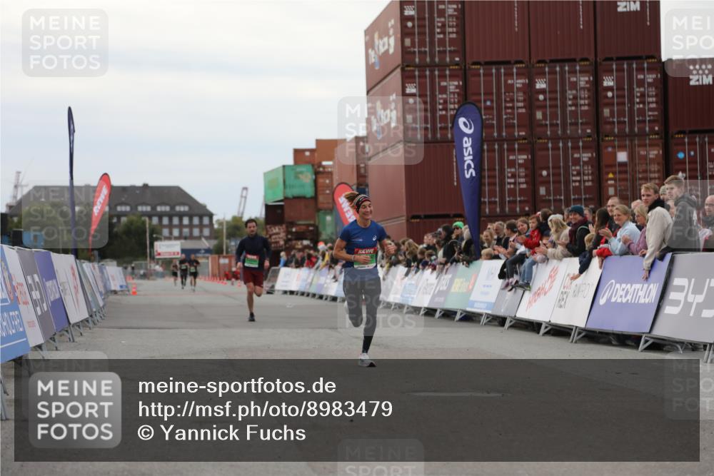 03.10.2025 - Köhlbrandbrückenlauf Yannick Fuchs http://msf.ph/oto/8983479 03.10.2025 15:53:01 Ziel 9461, 9591 meine-sportfotos.de