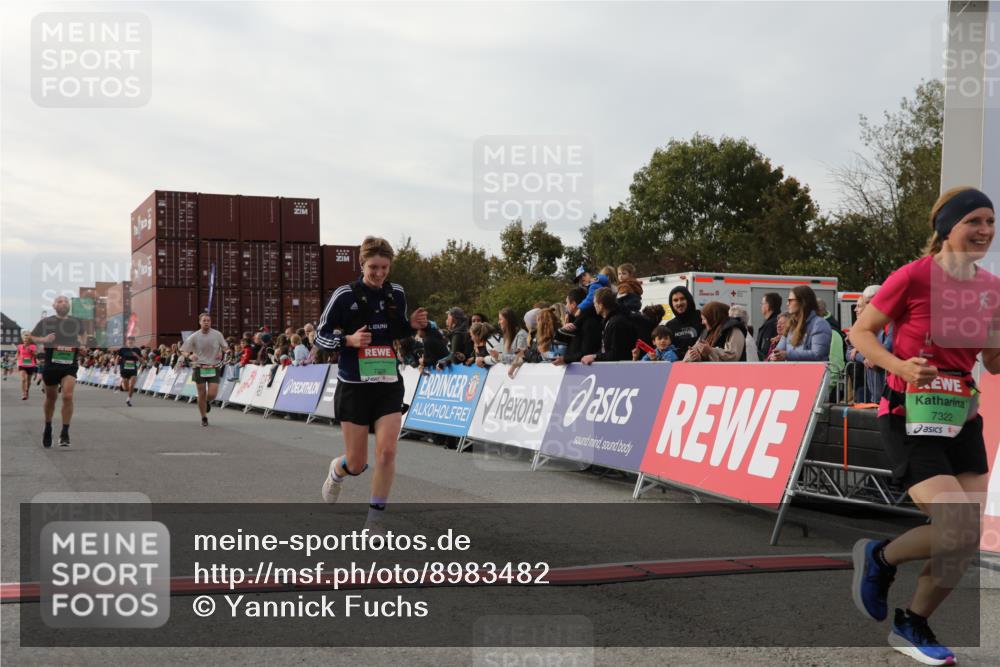 03.10.2025 - Köhlbrandbrückenlauf Yannick Fuchs http://msf.ph/oto/8983482 03.10.2025 16:07:03 Ziel 7174, 7228, 7322, 7995, 8026, 8847, 8866, 9416, 9417 meine-sportfotos.de