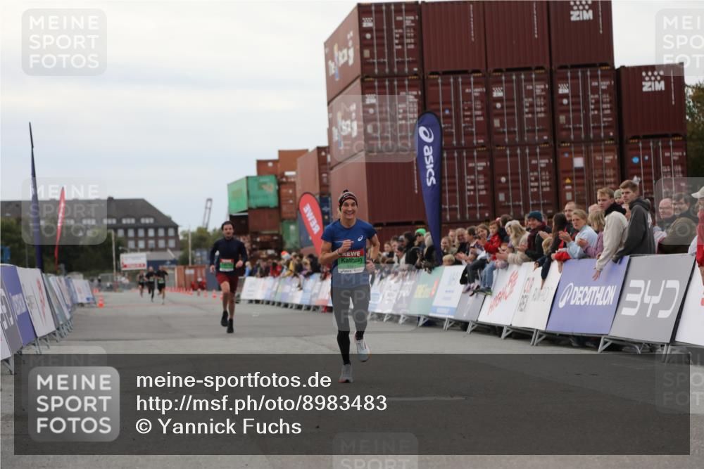 03.10.2025 - Köhlbrandbrückenlauf Yannick Fuchs http://msf.ph/oto/8983483 03.10.2025 15:53:02 Ziel 9461, 9591 meine-sportfotos.de