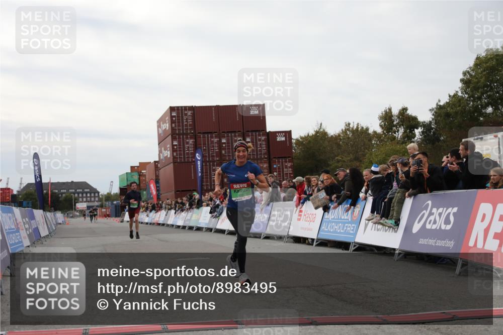 03.10.2025 - Köhlbrandbrückenlauf Yannick Fuchs http://msf.ph/oto/8983495 03.10.2025 15:53:04 Ziel 9461, 9591 meine-sportfotos.de
