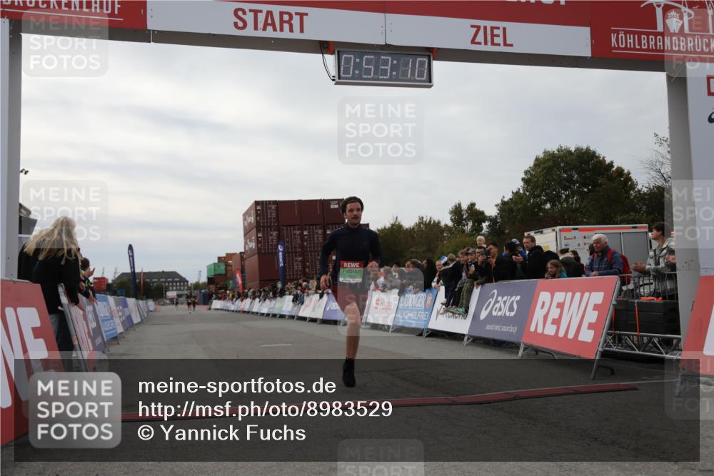 03.10.2025 - Köhlbrandbrückenlauf Yannick Fuchs http://msf.ph/oto/8983529 03.10.2025 15:53:08 Ziel 9461, 9591 meine-sportfotos.de