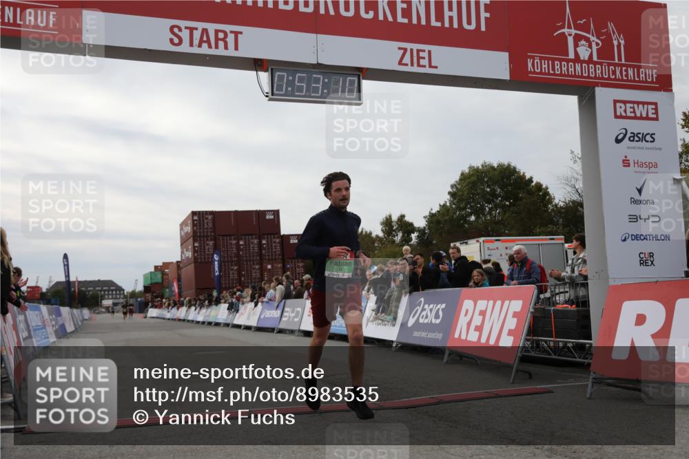03.10.2025 - Köhlbrandbrückenlauf Yannick Fuchs http://msf.ph/oto/8983535 03.10.2025 15:53:08 Ziel 9461, 9591 meine-sportfotos.de