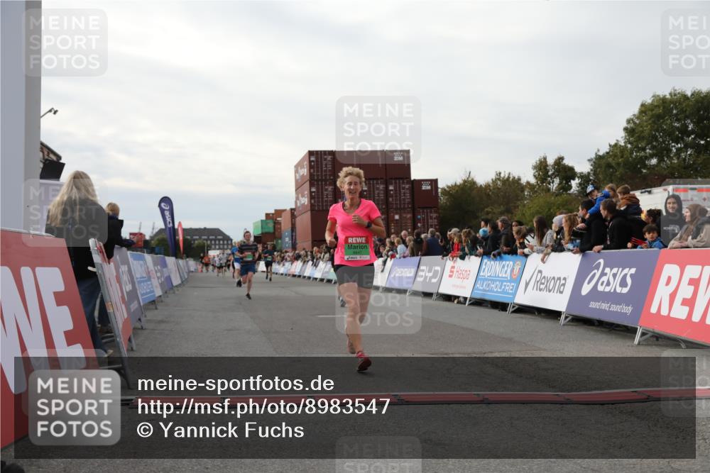 03.10.2025 - Köhlbrandbrückenlauf Yannick Fuchs http://msf.ph/oto/8983547 03.10.2025 16:07:10 Ziel 7174, 7302, 7340, 7560, 8026, 8847, 8925 meine-sportfotos.de