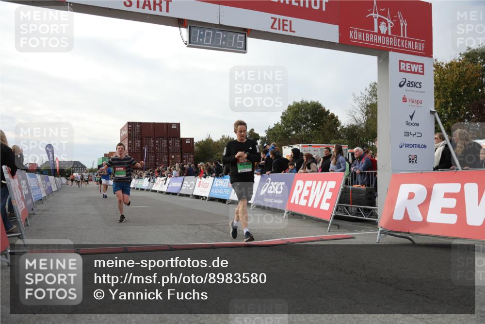 03.10.2025 - Köhlbrandbrückenlauf Yannick Fuchs http://msf.ph/oto/8983580 03.10.2025 16:07:14 Ziel 7093, 7302, 7340, 7560, 8847, 8925 meine-sportfotos.de
