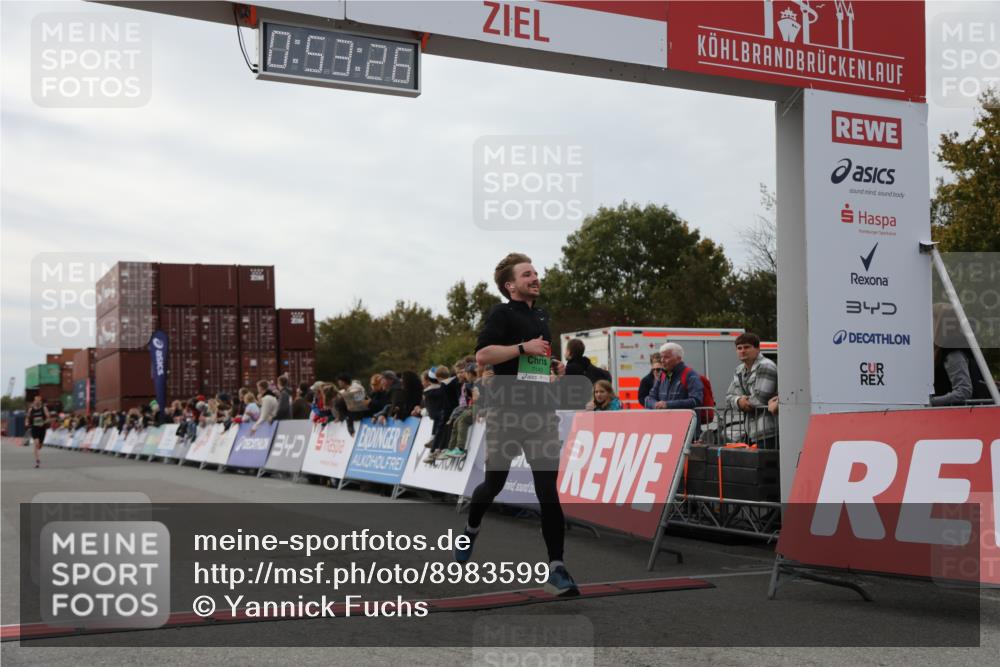 03.10.2025 - Köhlbrandbrückenlauf Yannick Fuchs http://msf.ph/oto/8983599 03.10.2025 15:53:24 Ziel 7143, 9058 meine-sportfotos.de