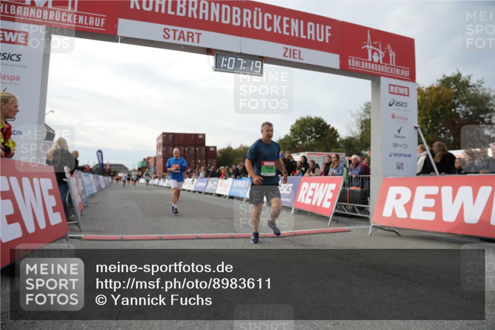 03.10.2025 - Köhlbrandbrückenlauf Yannick Fuchs http://msf.ph/oto/8983611 03.10.2025 16:07:17 Ziel 7093, 7302, 7340, 7402, 7434, 7560, 8925, 9018, 9261 meine-sportfotos.de