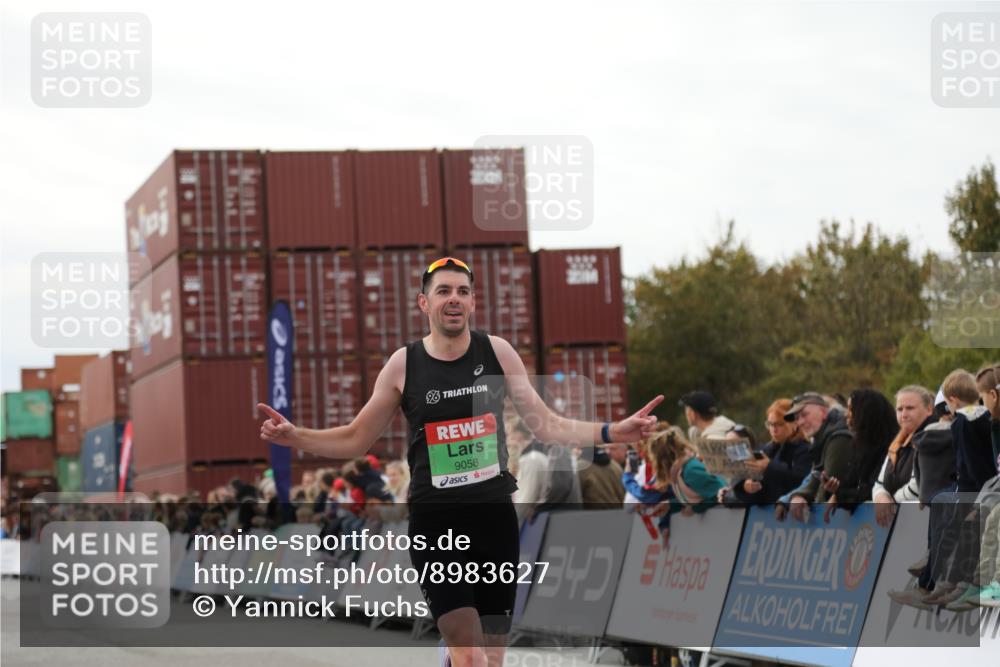 03.10.2025 - Köhlbrandbrückenlauf Yannick Fuchs http://msf.ph/oto/8983627 03.10.2025 15:53:30 Ziel 9058 meine-sportfotos.de