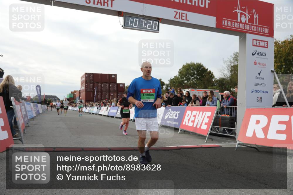 03.10.2025 - Köhlbrandbrückenlauf Yannick Fuchs http://msf.ph/oto/8983628 03.10.2025 16:07:19 Ziel 7093, 7302, 7340, 7402, 7434, 9018, 9261 meine-sportfotos.de