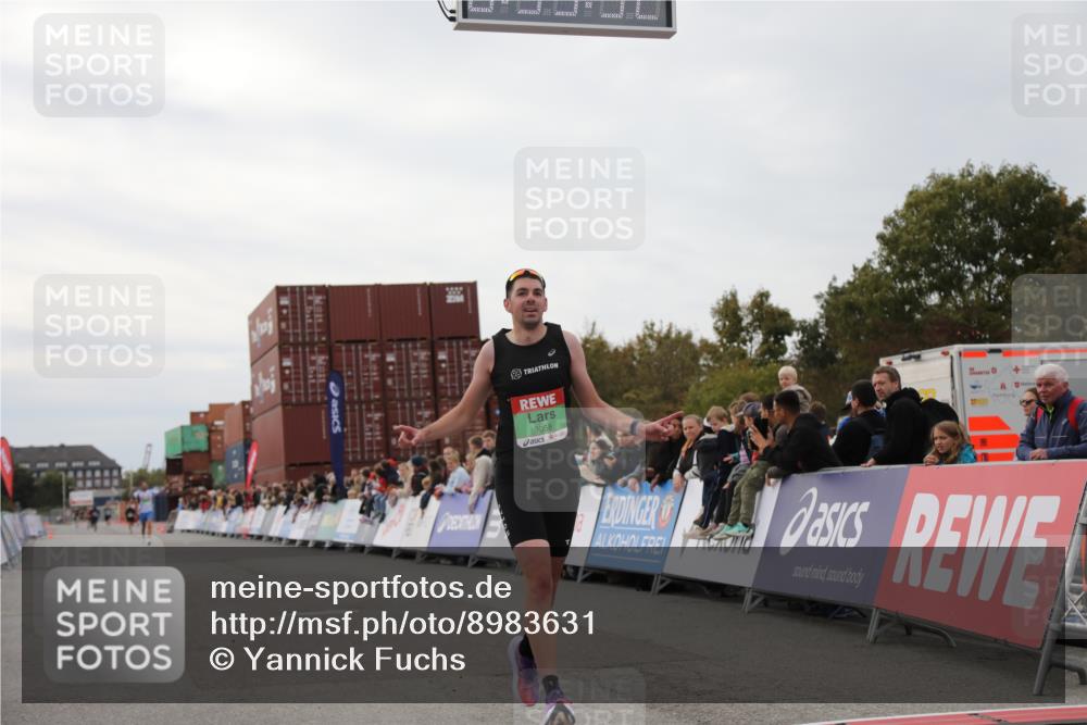 03.10.2025 - Köhlbrandbrückenlauf Yannick Fuchs http://msf.ph/oto/8983631 03.10.2025 15:53:30 Ziel 9058 meine-sportfotos.de