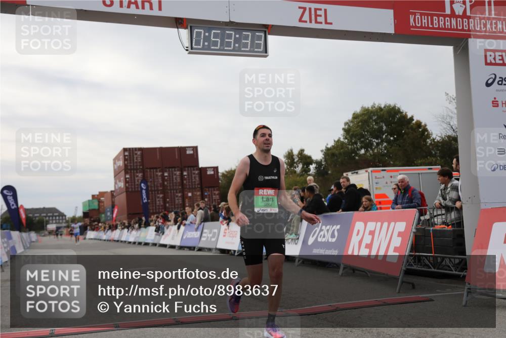 03.10.2025 - Köhlbrandbrückenlauf Yannick Fuchs http://msf.ph/oto/8983637 03.10.2025 15:53:31 Ziel 9058 meine-sportfotos.de