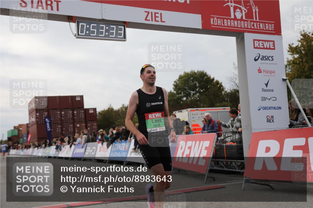 03.10.2025 - Köhlbrandbrückenlauf Yannick Fuchs http://msf.ph/oto/8983643 03.10.2025 15:53:31 Ziel 9058 meine-sportfotos.de