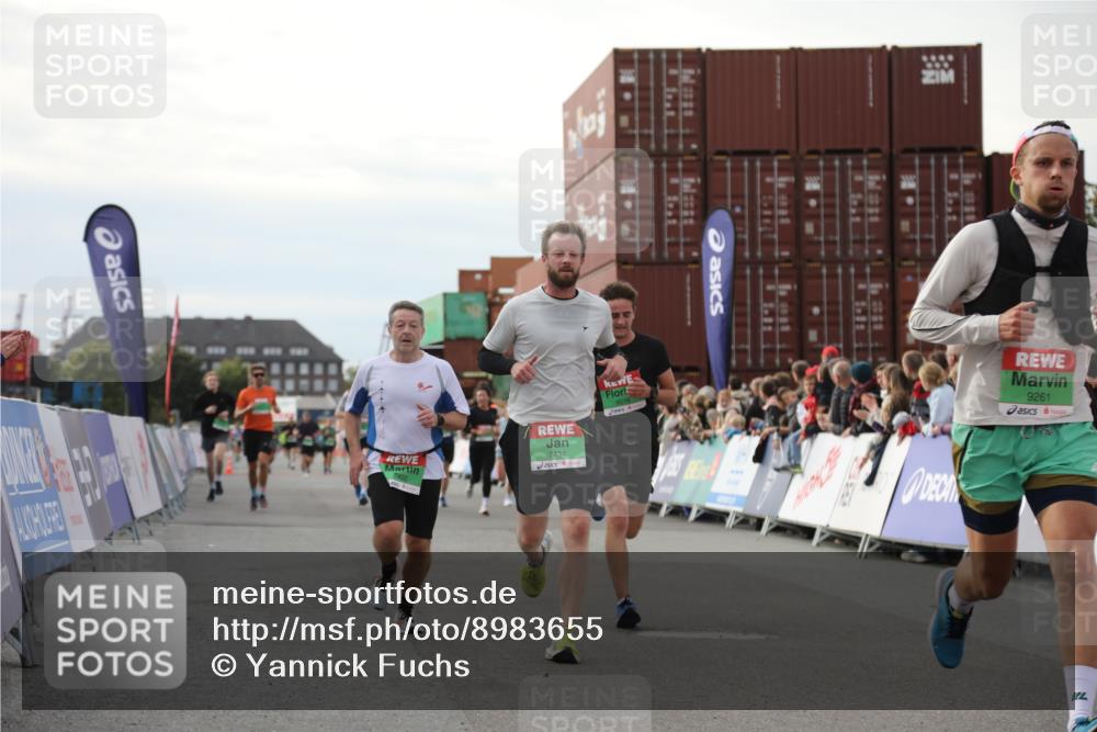 03.10.2025 - Köhlbrandbrückenlauf Yannick Fuchs http://msf.ph/oto/8983655 03.10.2025 16:07:22 Ziel 7056, 7071, 7093, 7172, 7302, 7402, 7434, 7499, 9018, 9261 meine-sportfotos.de