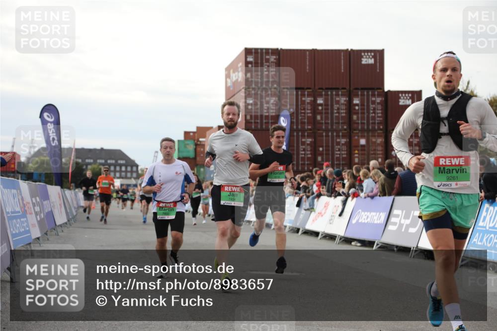 03.10.2025 - Köhlbrandbrückenlauf Yannick Fuchs http://msf.ph/oto/8983657 03.10.2025 16:07:23 Ziel 7056, 7071, 7093, 7172, 7365, 7402, 7434, 7499, 9018, 9261 meine-sportfotos.de