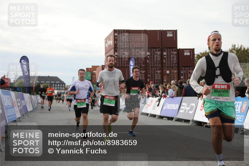 03.10.2025 - Köhlbrandbrückenlauf Yannick Fuchs http://msf.ph/oto/8983659 03.10.2025 16:07:23 Ziel 7056, 7071, 7093, 7172, 7365, 7402, 7434, 7499, 9018, 9261 meine-sportfotos.de