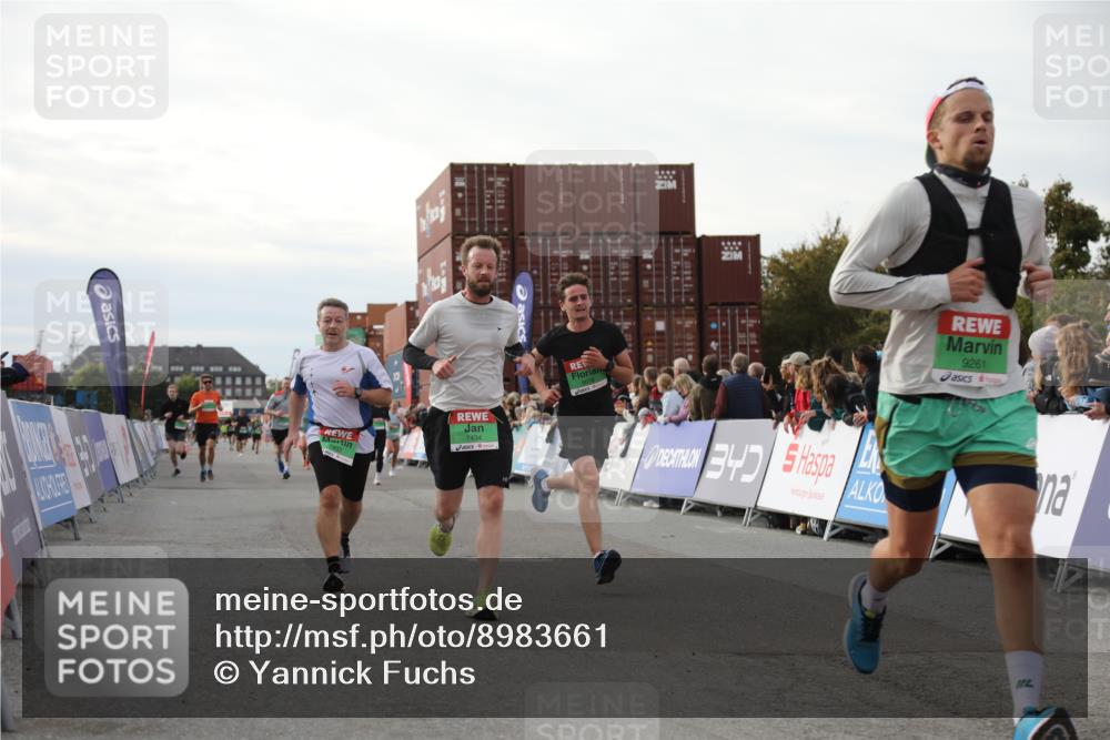 03.10.2025 - Köhlbrandbrückenlauf Yannick Fuchs http://msf.ph/oto/8983661 03.10.2025 16:07:23 Ziel 7056, 7071, 7093, 7172, 7365, 7402, 7434, 7499, 9018, 9261 meine-sportfotos.de