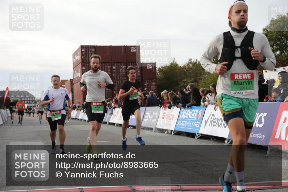 03.10.2025 - Köhlbrandbrückenlauf Yannick Fuchs http://msf.ph/oto/8983665 03.10.2025 16:07:23 Ziel 7056, 7071, 7093, 7172, 7365, 7402, 7434, 7499, 9018, 9261 meine-sportfotos.de