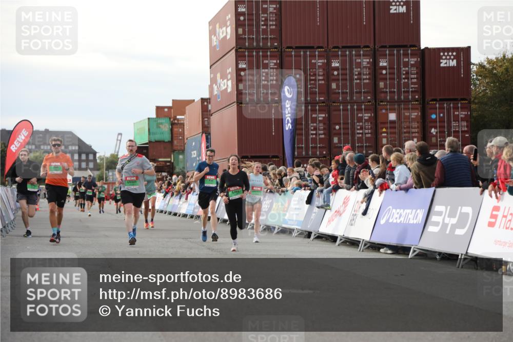 03.10.2025 - Köhlbrandbrückenlauf Yannick Fuchs http://msf.ph/oto/8983686 03.10.2025 16:07:26 Ziel 7056, 7071, 7172, 7365, 7402, 7434, 7499, 8745, 8919, 9018, 9261 meine-sportfotos.de