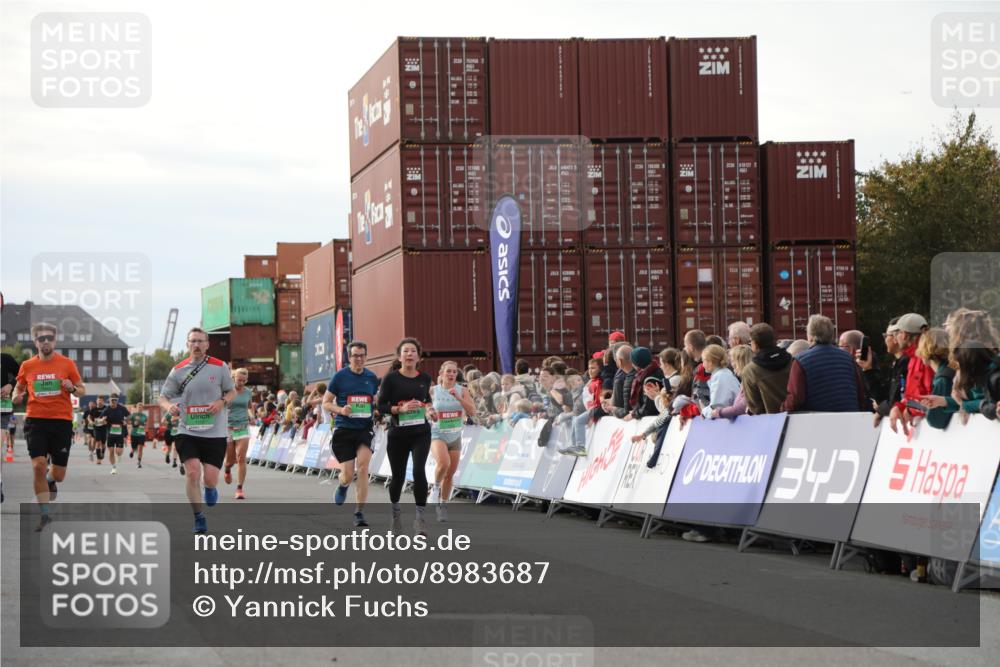 03.10.2025 - Köhlbrandbrückenlauf Yannick Fuchs http://msf.ph/oto/8983687 03.10.2025 16:07:26 Ziel 7056, 7071, 7172, 7365, 7402, 7434, 7499, 8745, 8919, 9018, 9261 meine-sportfotos.de