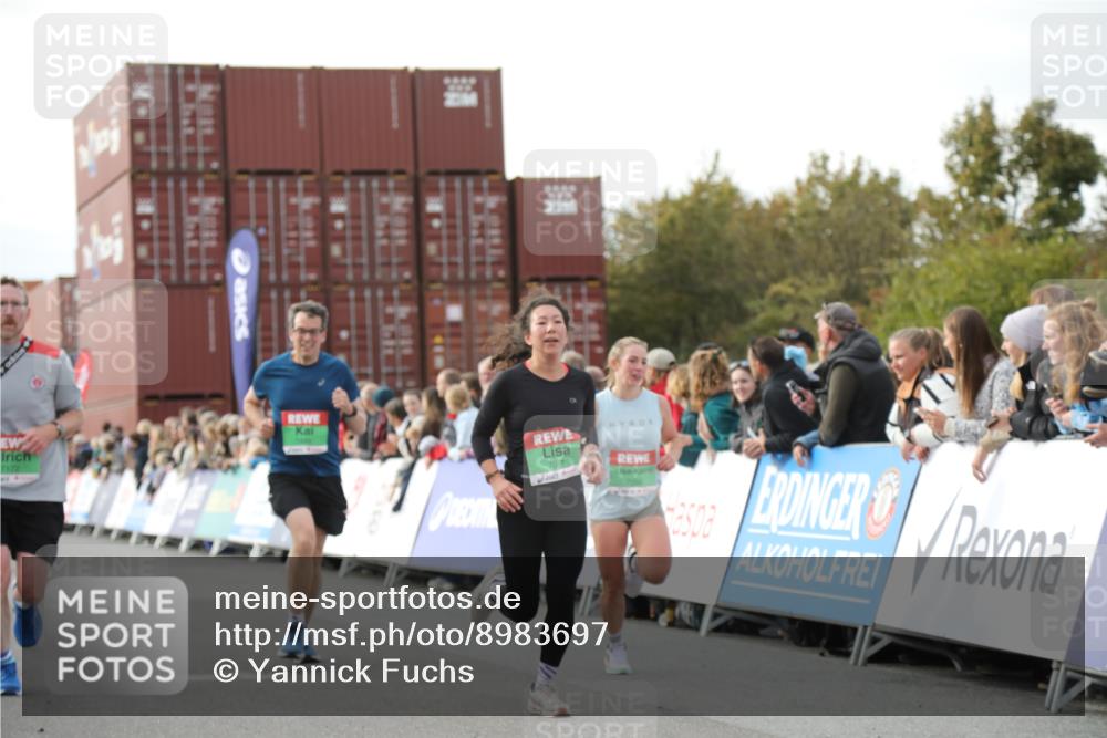03.10.2025 - Köhlbrandbrückenlauf Yannick Fuchs http://msf.ph/oto/8983697 03.10.2025 16:07:29 Ziel 7056, 7071, 7172, 7365, 7499, 8745, 8862, 8919 meine-sportfotos.de