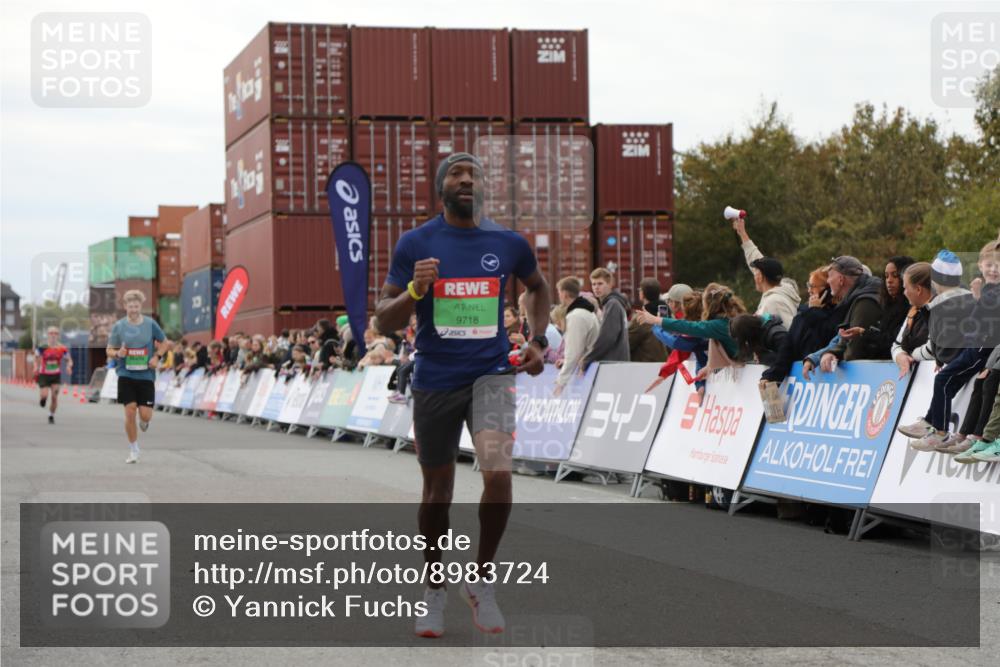 03.10.2025 - Köhlbrandbrückenlauf Yannick Fuchs http://msf.ph/oto/8983724 03.10.2025 15:53:49 Ziel 7074, 7181, 9268, 9322, 9718 meine-sportfotos.de