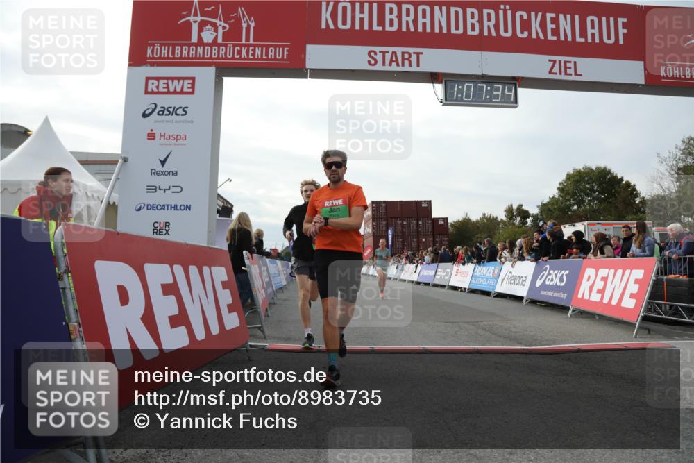 03.10.2025 - Köhlbrandbrückenlauf Yannick Fuchs http://msf.ph/oto/8983735 03.10.2025 16:07:32 Ziel 7056, 7071, 7172, 7179, 7365, 7499, 8745, 8862, 8919 meine-sportfotos.de