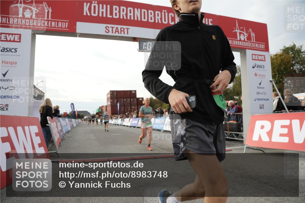 03.10.2025 - Köhlbrandbrückenlauf Yannick Fuchs http://msf.ph/oto/8983748 03.10.2025 16:07:34 Ziel 7056, 7071, 7172, 7179, 7365, 7499, 8745, 8862, 8919, 9020, 9456, 9457 meine-sportfotos.de
