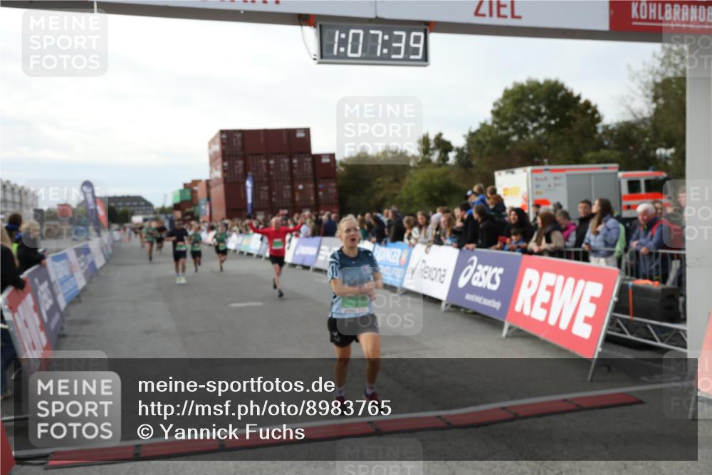03.10.2025 - Köhlbrandbrückenlauf Yannick Fuchs http://msf.ph/oto/8983765 03.10.2025 16:07:37 Ziel 7179, 7674, 8745, 8862, 9020, 9456, 9457 meine-sportfotos.de